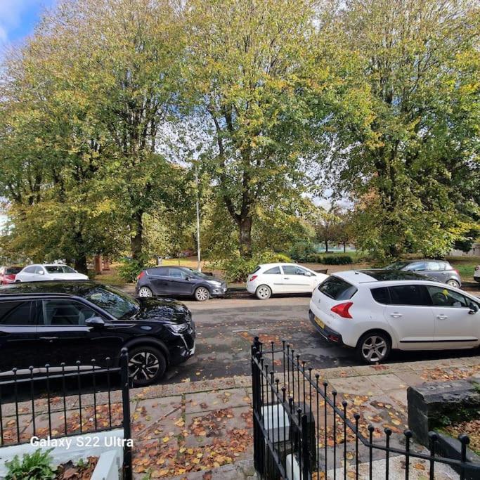 4 Bed Park View House-free Parking - Sleep 8 Holiday home